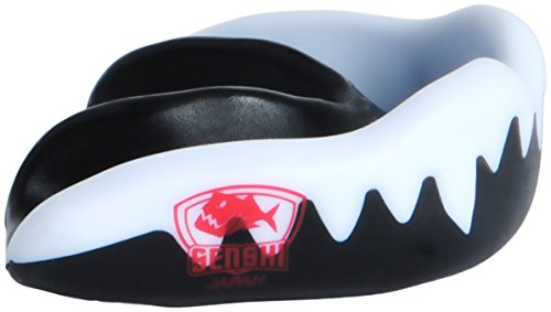 Senshi Japan Black/White PIRANHA Mouth Guard/Gum Shield - For MMA, Boxing, Rugby, Muay Thai, Hockey, Judo, Karate, Martial Arts and Contact sports - With Case - Teeth, Mouth & Gum Protection
